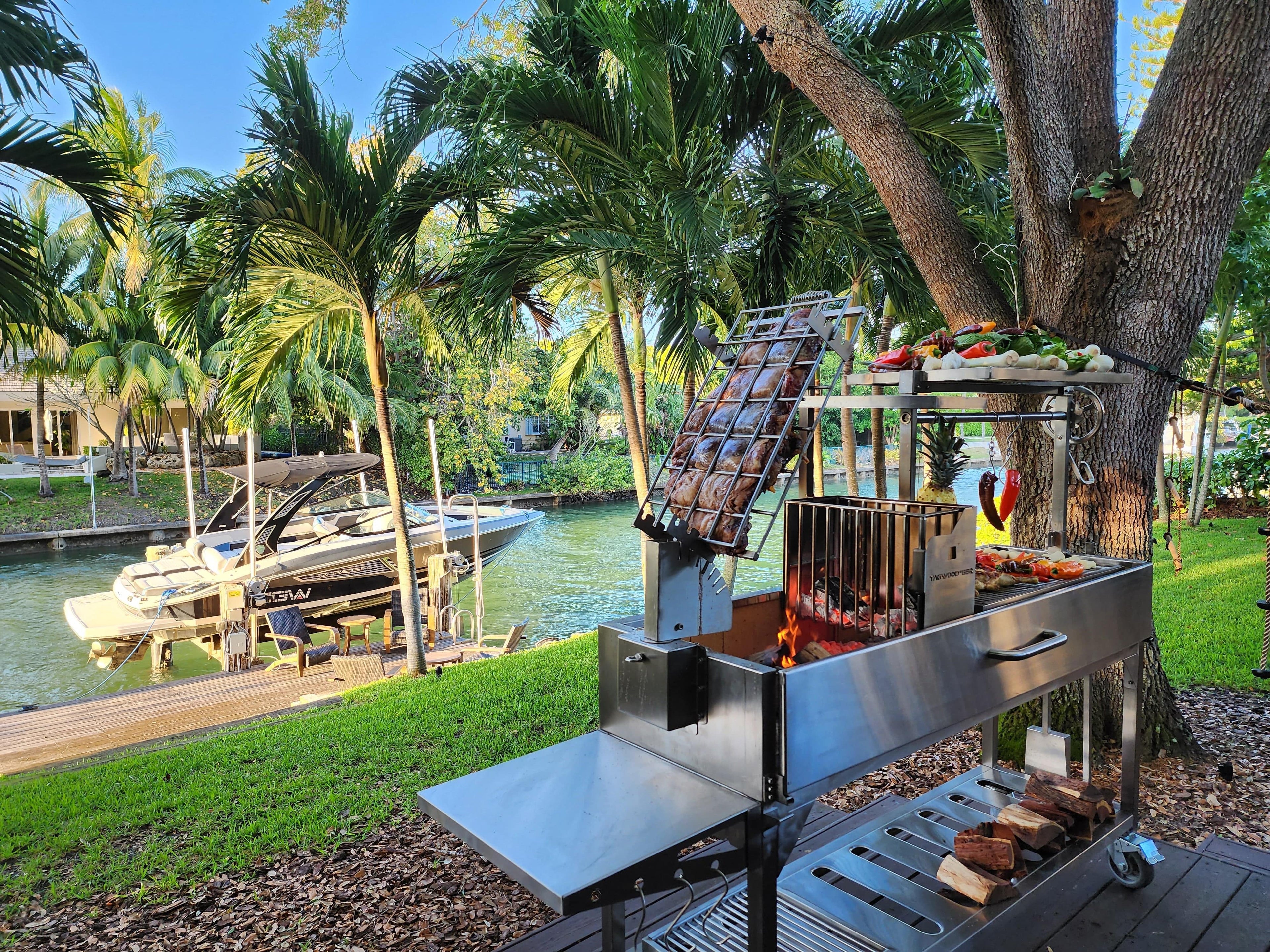Tagwood BBQ06SS Argentine Santa Maria Grill – with 360° Rotating Clamp Grill