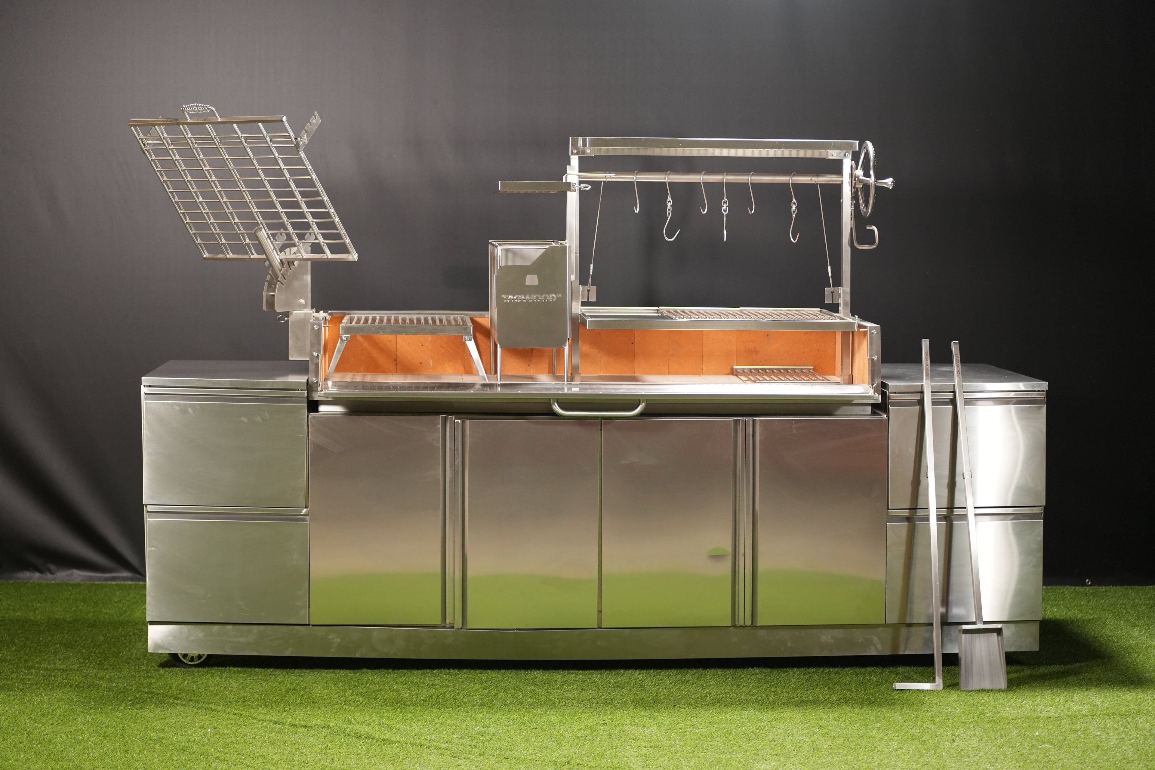 Tagwood BBQ28SS XL Built-In Santa Maria Argentine Grill – 304 Stainless Steel