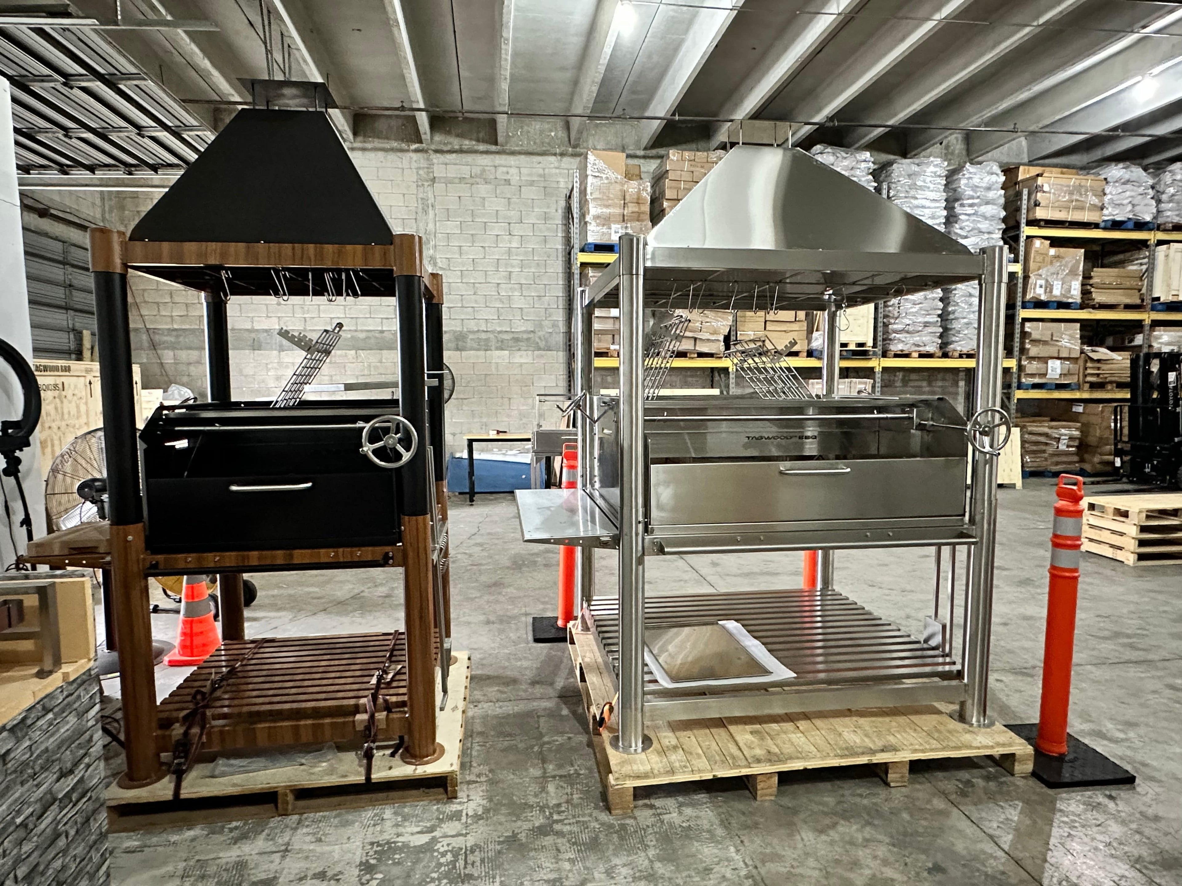 Tagwood BBQ BBQ22SS "The Silver Bullet XL" – All Stainless Steel Argentine Gaucho Grill