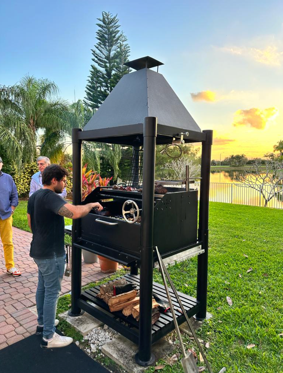 Tagwood BBQ02SIB Argentine Santa Maria Style Gaucho Grill – All Black Edition