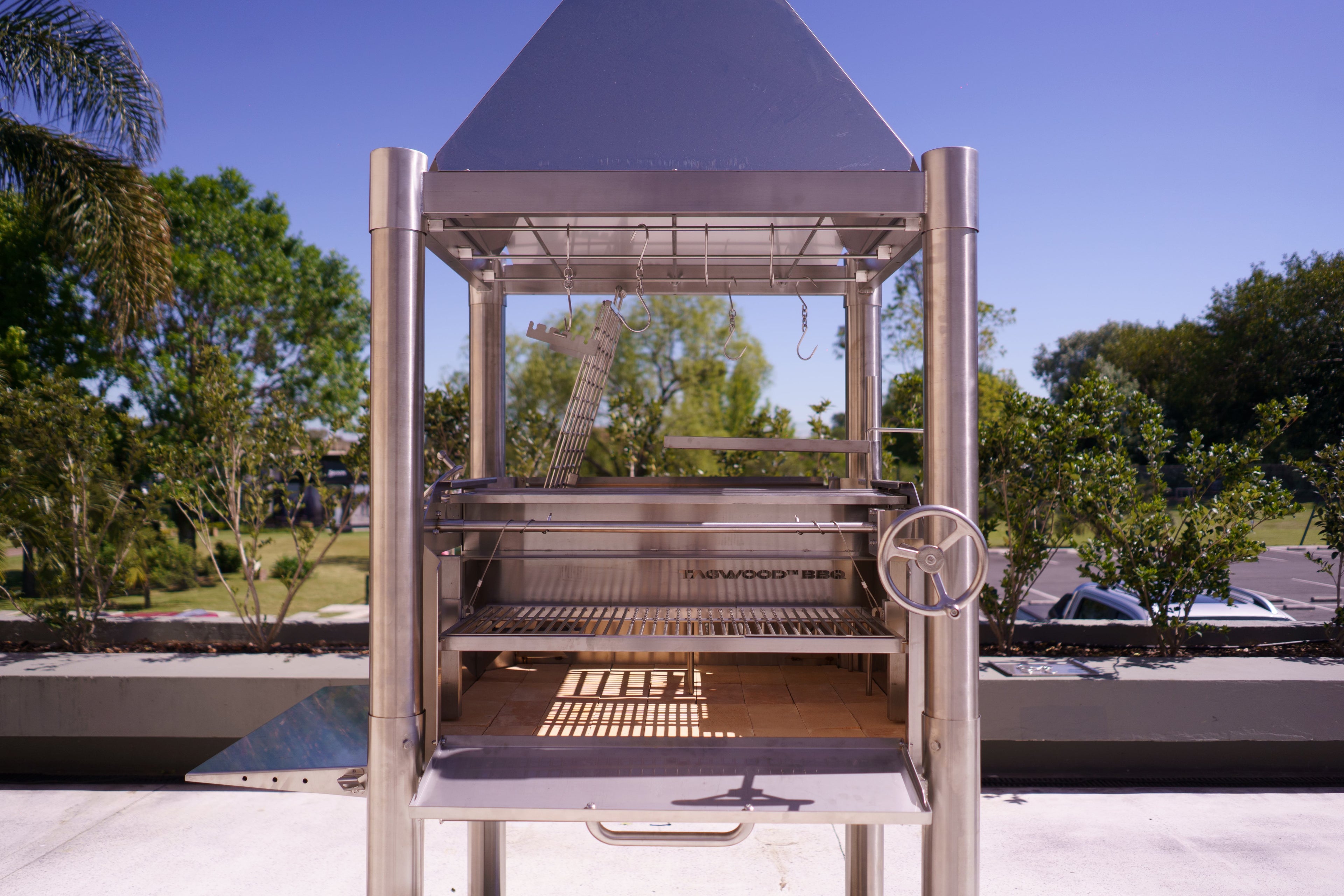 Tagwood BBQ BBQ02SS "The Beast" – All Stainless Steel Argentine Gaucho Grill