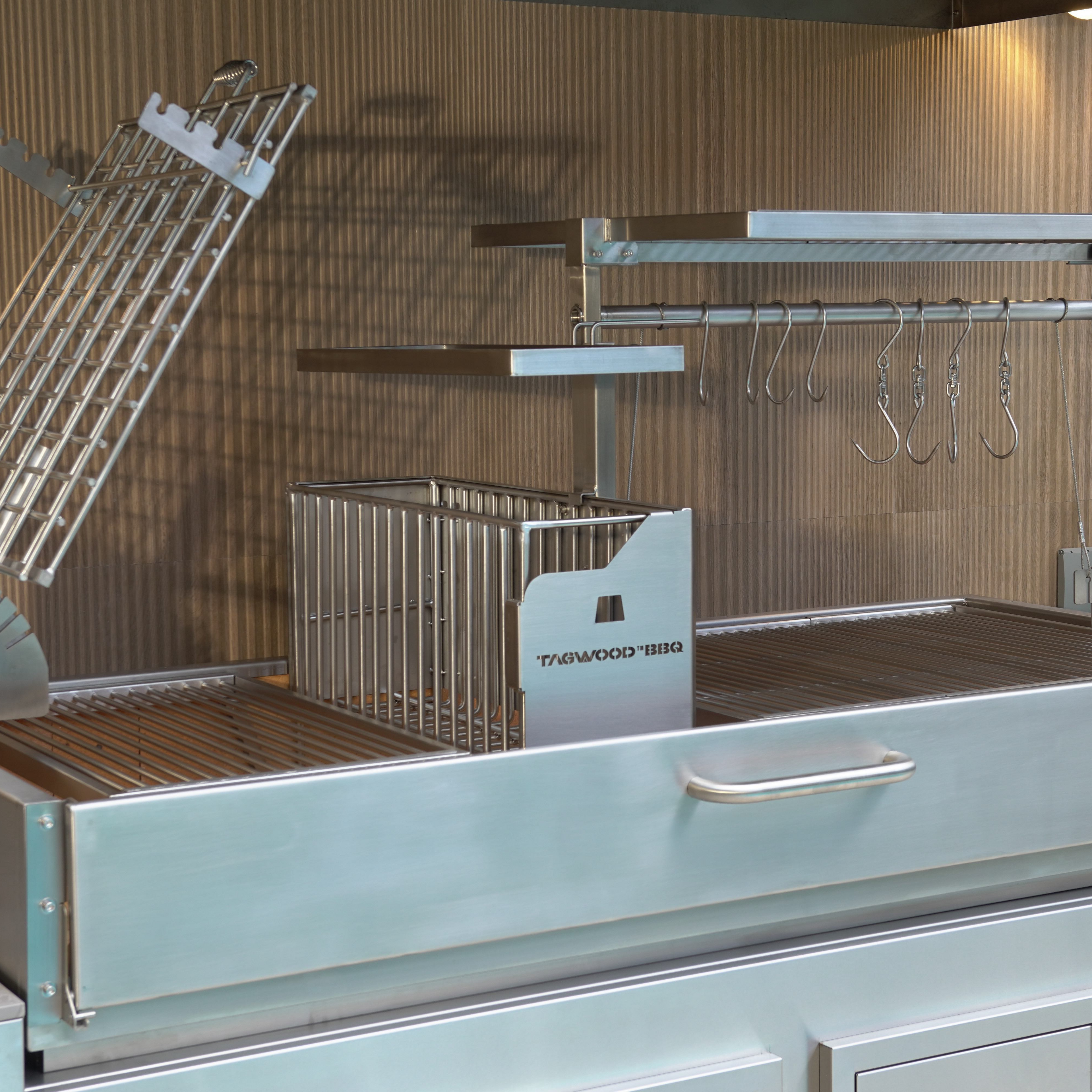Tagwood BBQ28SS XL Built-In Santa Maria Argentine Grill – 304 Stainless Steel