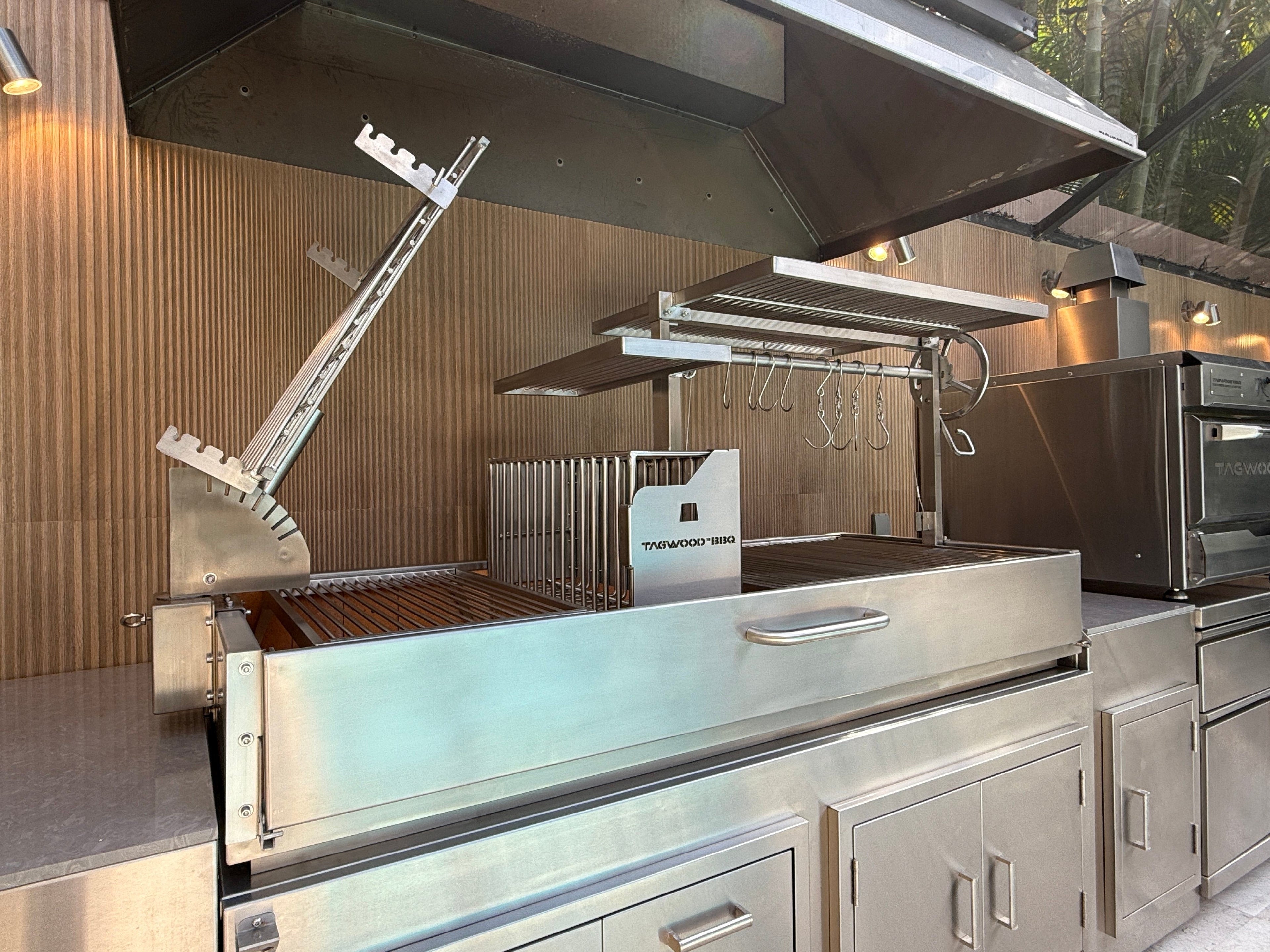 Tagwood BBQ28SS XL Built-In Santa Maria Argentine Grill – 304 Stainless Steel