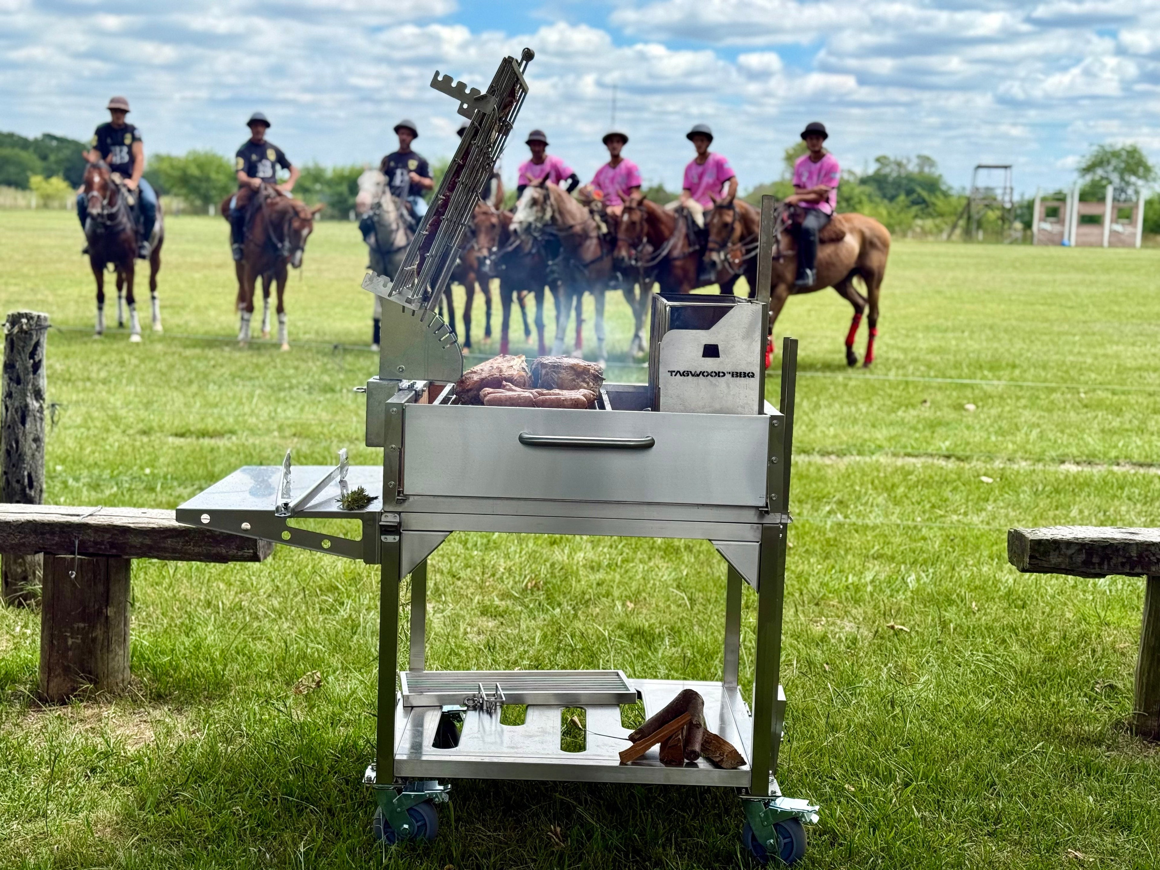 Tagwood BBQ33SS Argentine Clamp Grill with Firebox – 304 Stainless Steel