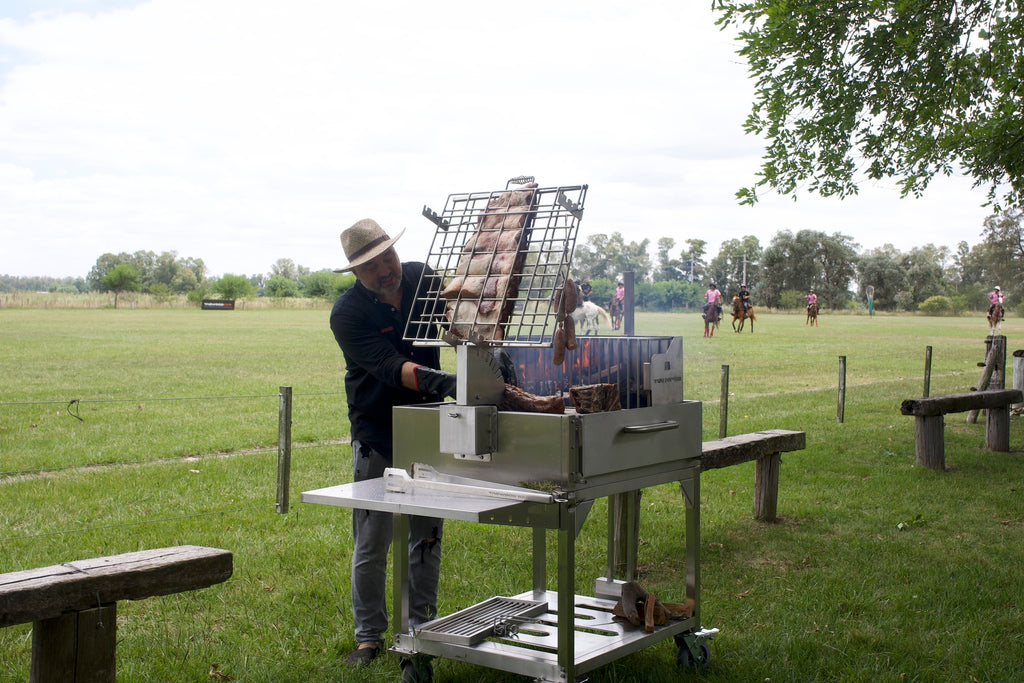 Tagwood BBQ33SS Argentine Clamp Grill with Firebox – 304 Stainless Steel