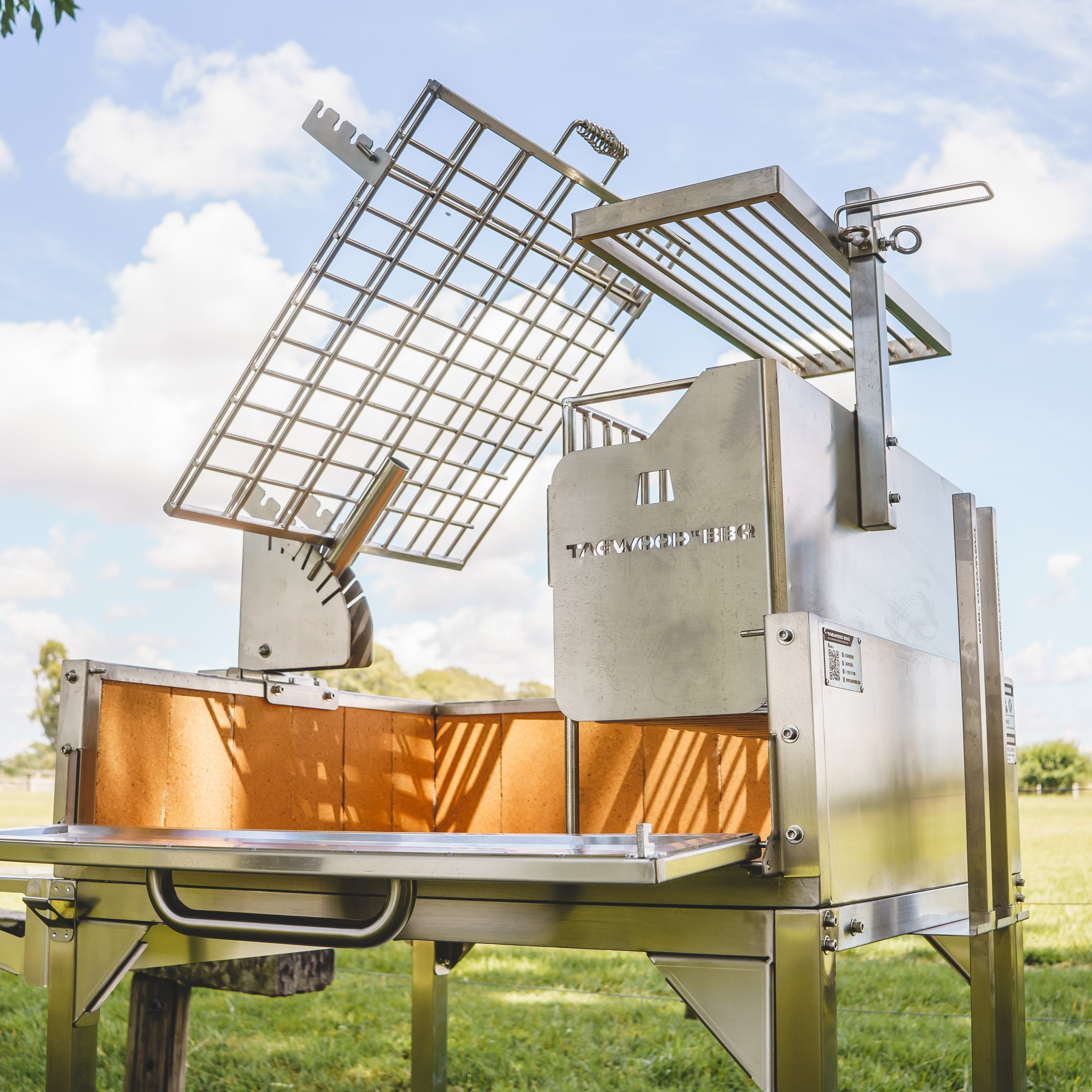 Tagwood BBQ33SS Argentine Clamp Grill with Firebox – 304 Stainless Steel